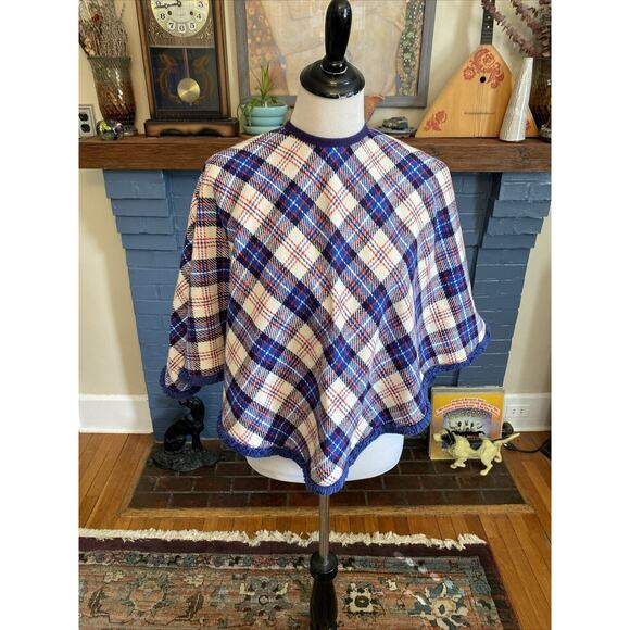 Vintage Blue and White Plaid Wrap - Picture 2 of 10